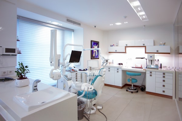 Klinik Kecantikan & Dental Padang